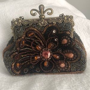 Beaded clutch